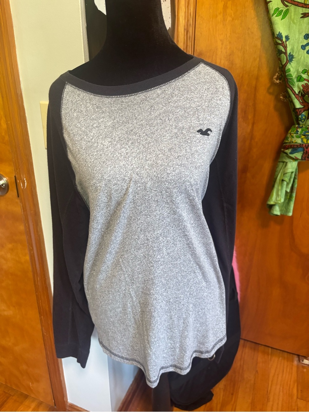 Hollister Black & Gray Raglan Long-Sleeve Tee